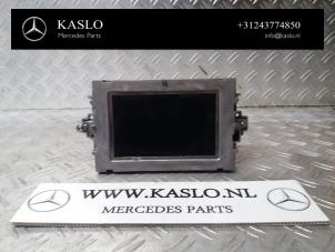 Gebruikte Display Interieur Mercedes C (W204) 2.2 C-200 CDI 16V BlueEFFICIENCY Prijs € 50,00 Margeregeling aangeboden door kaslo auto parts