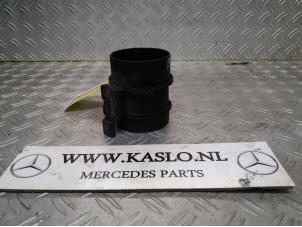 Gebruikte Luchtmassameter Mercedes B (W246,242) 1.5 B-180 CDI 16V Prijs € 40,00 Margeregeling aangeboden door kaslo auto parts