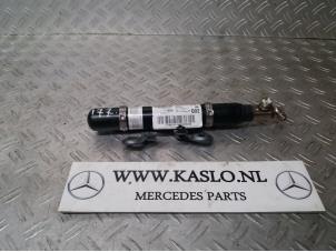 Gebruikte Gasgenerator Mercedes A (177.0) 1.3 A-200 Turbo 16V Prijs € 100,00 Margeregeling aangeboden door kaslo auto parts