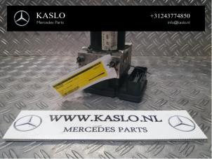 Gebruikte ABS Pomp Mercedes C (W204) 2.2 C-220 CDI 16V BlueEFFICIENCY Prijs € 200,00 Margeregeling aangeboden door kaslo auto parts