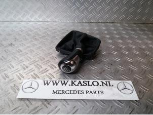 Gebruikte Versnellingspookhoes Mercedes B (W246,242) 1.8 B-180 CDI BlueEFFICIENCY 16V Prijs € 50,00 Margeregeling aangeboden door kaslo auto parts