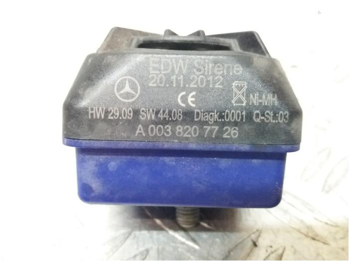 Alarm sirene van een Mercedes-Benz C (C204) 2.2 C-220 CDI 16V BlueEfficiency 2012