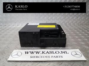 Gebruikte Zekeringkast Mercedes S (W221) 3.0 S-320 CDI 24V Prijs € 50,00 Margeregeling aangeboden door kaslo auto parts