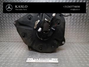 Gebruikte Tank adblue Mercedes E (W212) E-220 CDI 16V BlueTEC Prijs € 300,00 Margeregeling aangeboden door kaslo auto parts