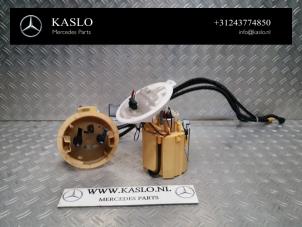 Gebruikte Tank element Pomp Mercedes E (W212) E-220 CDI 16V BlueTEC Prijs € 75,00 Margeregeling aangeboden door kaslo auto parts