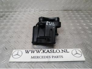 Gebruikte Steun (diversen) Mercedes E (W212) E-220 CDI 16V BlueEfficiency Prijs op aanvraag aangeboden door kaslo auto parts
