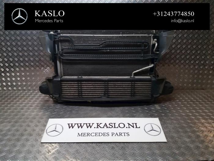 Gebruikte Intercooler Mercedes E (W212) E-220 CDI 16V BlueEfficiency Prijs € 50,00 Margeregeling aangeboden door kaslo auto parts