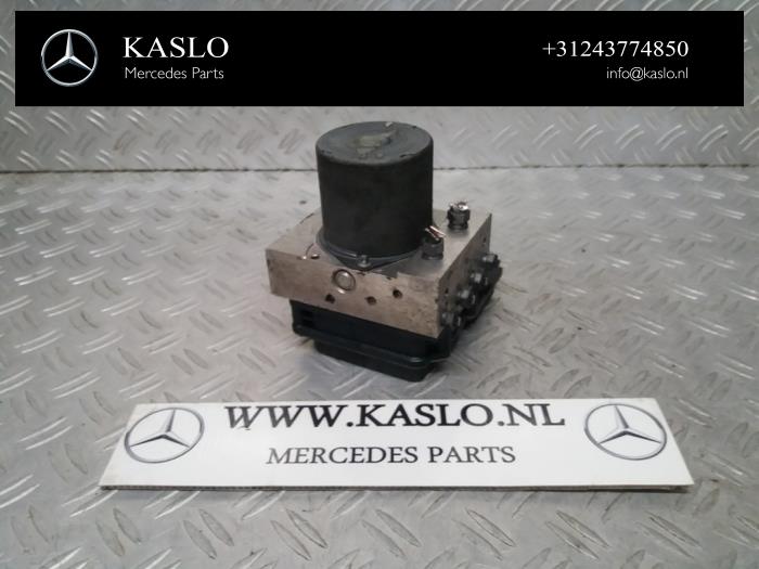Gebruikte ABS Pomp Mercedes E (W212) E-220 CDI 16V BlueEfficiency Prijs € 50,00 Margeregeling aangeboden door kaslo auto parts