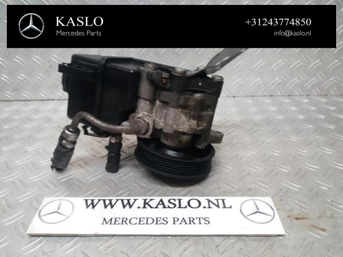 Gebruikte Servopomp Mercedes E (W212) E-220 CDI 16V BlueEfficiency Prijs € 100,00 Margeregeling aangeboden door kaslo auto parts