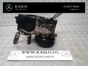 Gebruikte Pomp Servo Mercedes E (W212) E-220 CDI 16V BlueEfficiency Prijs € 100,00 Margeregeling aangeboden door kaslo auto parts