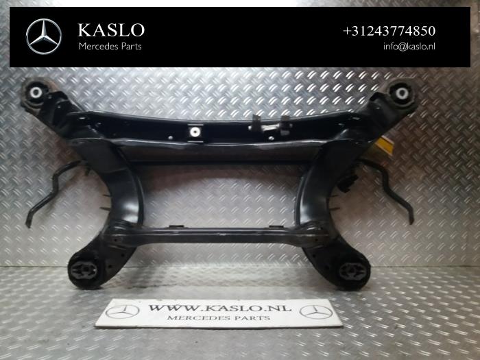 Gebruikte Subframe Mercedes C (W205) C-300 2.0 Turbo 16V Prijs € 175,00 Margeregeling aangeboden door kaslo auto parts