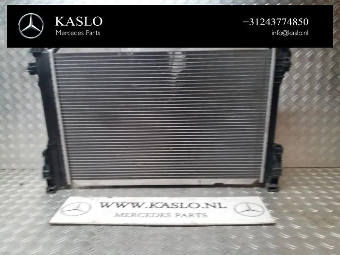 Gebruikte Radiateur Mercedes E (R207) E-220 CDI 16V BlueEfficiency Prijs € 100,00 Margeregeling aangeboden door kaslo auto parts