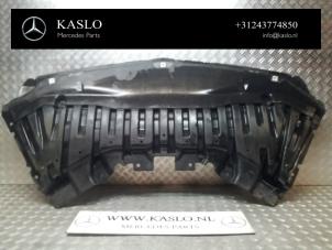 Gebruikte Motor Beschermplaat Mercedes S (C217) 4.7 S-500 32V Prijs op aanvraag aangeboden door kaslo auto parts