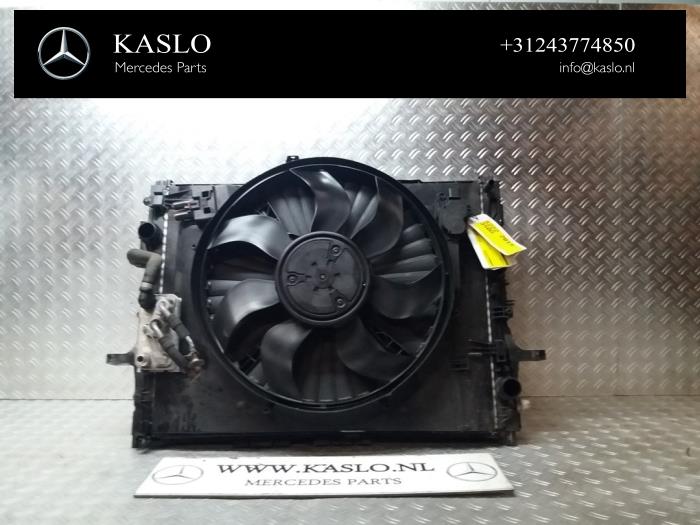 Gebruikte Radiateur Mercedes S (222.0/222.1) 3.0 S-350 BlueTEC, S-350d 24V Prijs op aanvraag aangeboden door kaslo auto parts