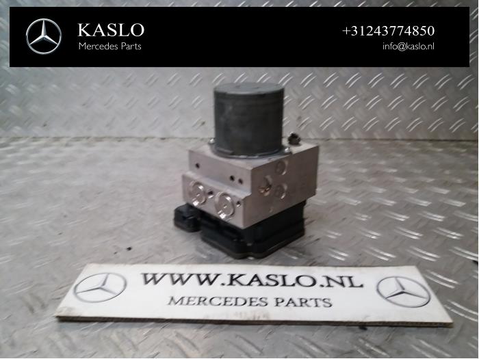 Gebruikte ABS Pomp Mercedes S (222.0/222.1) 3.0 S-350 BlueTEC, S-350d 24V Prijs € 400,00 Margeregeling aangeboden door kaslo auto parts