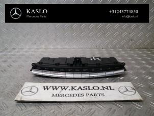 Gebruikte Climatronic Paneel Mercedes S (222.0/222.1) 3.0 S-350 BlueTEC, S-350d 24V Prijs € 125,00 Margeregeling aangeboden door kaslo auto parts