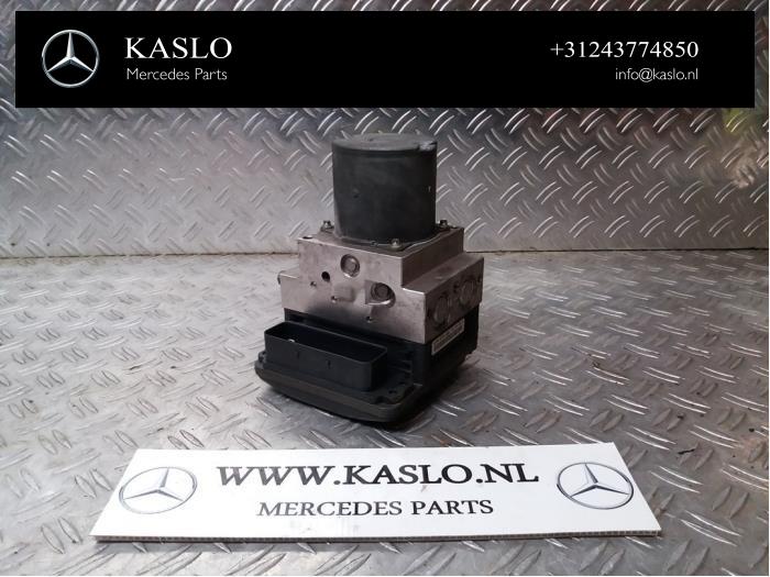 Gebruikte ABS Pomp Mercedes CLS (C219) 350 CDI 24V Prijs € 200,00 Margeregeling aangeboden door kaslo auto parts