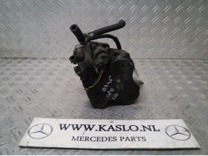 Gebruikte Brandstofpomp Mechanisch Mercedes B (W245,242) 2.0 B-180 CDI 16V Prijs € 175,00 Margeregeling aangeboden door kaslo auto parts