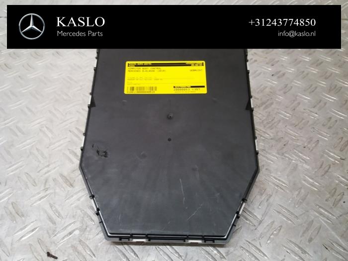 Computer Body Control van een Mercedes-Benz B (W247) 2.0 B-200d 2019