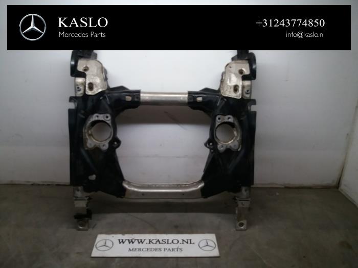 Gebruikte Subframe Mercedes S (C217) 4.7 S-500 32V Prijs € 500,00 Margeregeling aangeboden door kaslo auto parts
