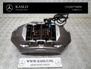 Gebruikte Remklauw (Tang) rechts-voor Mercedes S (C217) 4.7 S-500 32V Prijs € 100,00 Margeregeling aangeboden door kaslo auto parts