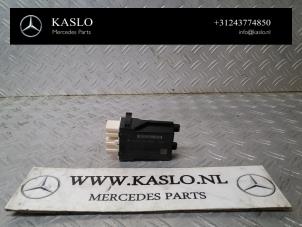 Gebruikte Computer stoel Mercedes S (C217) 4.7 S-500 32V Prijs € 30,00 Margeregeling aangeboden door kaslo auto parts