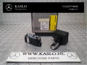 Gebruikte Contactslot + computer Mercedes B (W246) 1.8 B-200 CDI BlueEFFICIENCY 16V Prijs € 300,00 Margeregeling aangeboden door kaslo auto parts
