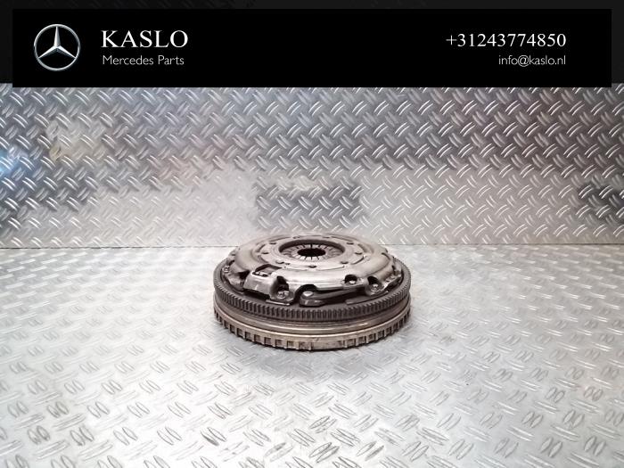 Gebruikte Vliegwiel dubbele massa Mercedes B (W246/W242) 1.8 B-180 CDI BlueEFFICIENCY 16V Prijs op aanvraag aangeboden door kaslo auto parts