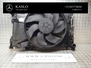 Gebruikte Radiateur Mercedes SLK (R171) 3.5 350 V6 24V Prijs € 150,00 Margeregeling aangeboden door kaslo auto parts