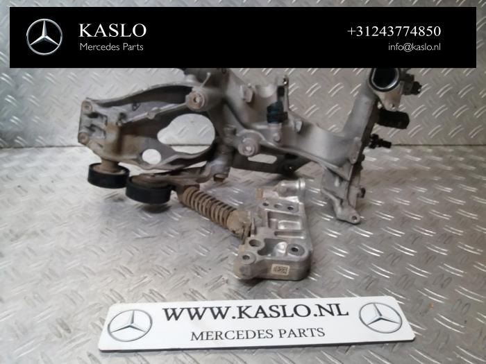 Gebruikte Dynamosteun onder Mercedes B (W246/W242) 1.8 B-200 CDI BlueEFFICIENCY 16V Prijs € 50,00 Margeregeling aangeboden door kaslo auto parts