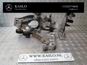 Gebruikte Dynamosteun onder Mercedes B (W246) 1.8 B-200 CDI BlueEFFICIENCY 16V Prijs € 50,00 Margeregeling aangeboden door kaslo auto parts