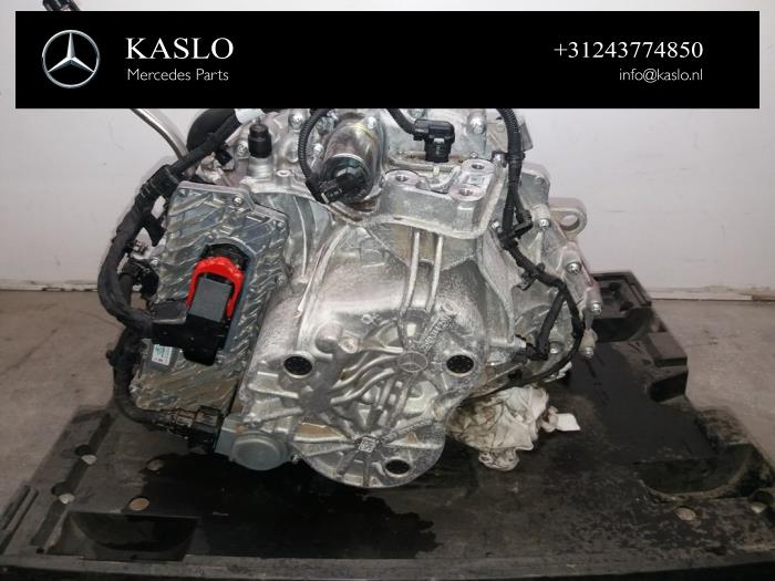 Versnellingsbak van een Mercedes-Benz CLA Shooting Brake (118.6) 1.3 CLA-200 Turbo 16V 2020