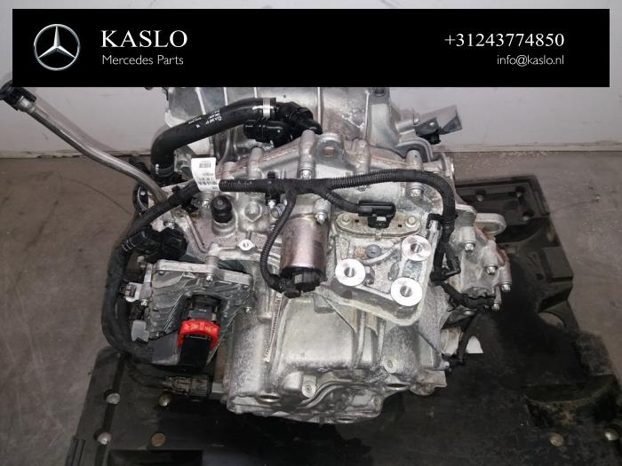 Versnellingsbak van een Mercedes-Benz CLA Shooting Brake (118.6) 1.3 CLA-200 Turbo 16V 2020