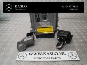 Gebruikte Kontaktslot + computer Mercedes CLS (C219) 320 CDI 24V Prijs € 350,00 Margeregeling aangeboden door kaslo auto parts