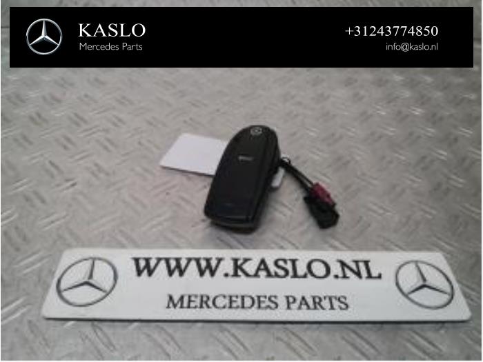 Gebruikte Bluetooth module Mercedes CLS (C219) 320 CDI 24V Prijs € 50,00 Margeregeling aangeboden door kaslo auto parts