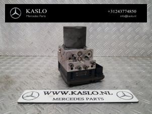 Gebruikte ABS Pomp Mercedes CLS (C219) 320 CDI 24V Prijs op aanvraag aangeboden door kaslo auto parts