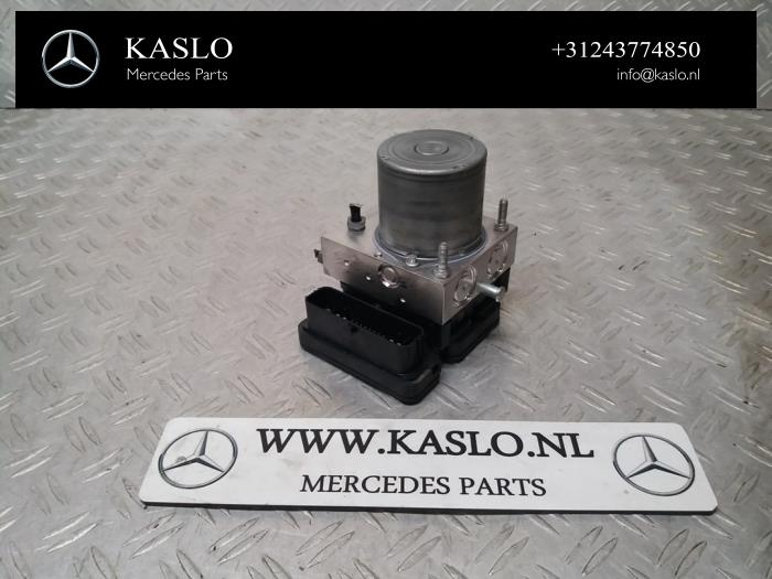 Gebruikte ABS Pomp Mercedes CLA Shooting Brake (118.6) 1.3 CLA-200 Turbo 16V Prijs € 150,00 Margeregeling aangeboden door kaslo auto parts