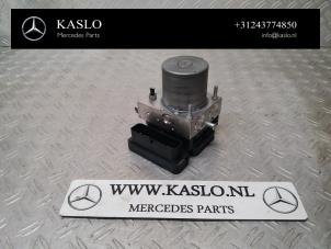 Gebruikte ABS Pomp Mercedes CLA Shooting Brake (118.6) 1.3 CLA-200 Turbo 16V Prijs op aanvraag aangeboden door kaslo auto parts