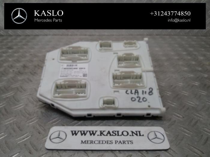 Gebruikte Module Bodycontrol Mercedes CLA Shooting Brake (118.6) 1.3 CLA-200 Turbo 16V Prijs € 100,00 Margeregeling aangeboden door kaslo auto parts