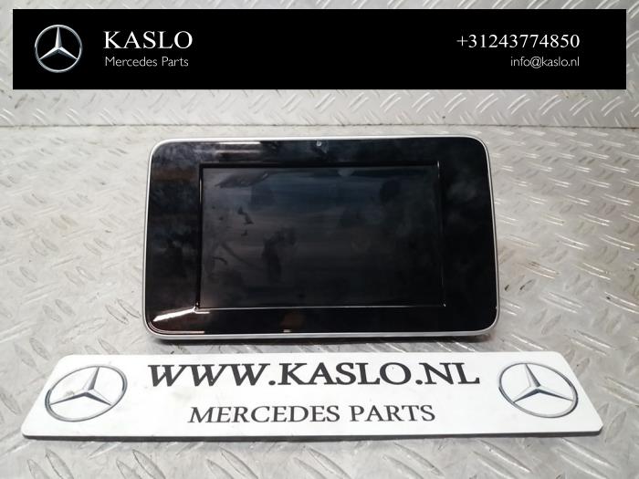 Gebruikte Display Interieur Mercedes C (W205) C-200 1.6 CDI BlueTEC, C-200 d 16V Prijs € 50,00 Margeregeling aangeboden door kaslo auto parts