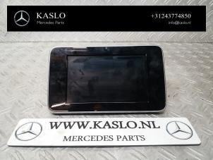 Gebruikte Display Interieur Mercedes C (W205) C-200 1.6 CDI BlueTEC, C-200 d 16V Prijs € 50,00 Margeregeling aangeboden door kaslo auto parts