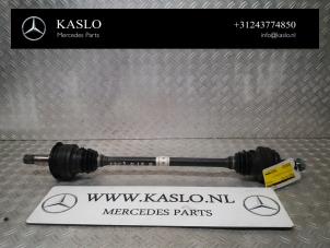 Gebruikte Aandrijfas rechts-achter Mercedes C (W205) C-200 1.6 CDI BlueTEC, C-200 d 16V Prijs € 100,00 Margeregeling aangeboden door kaslo auto parts