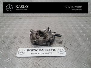 Gebruikte Vacuumpomp (Benzine) Mercedes SLK (R171) 3.0 280 V6 24V Prijs € 50,00 Margeregeling aangeboden door kaslo auto parts