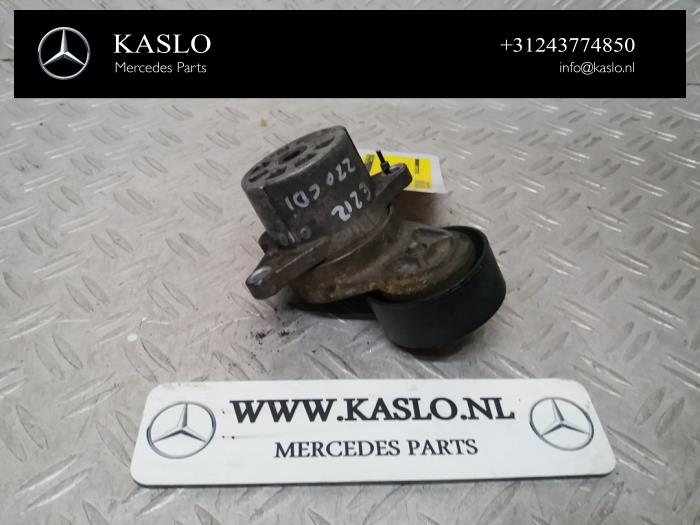 Gebruikte Spanrol Multiriem Mercedes E (W212) E-220 CDI 16V BlueEfficiency Prijs € 50,00 Margeregeling aangeboden door kaslo auto parts