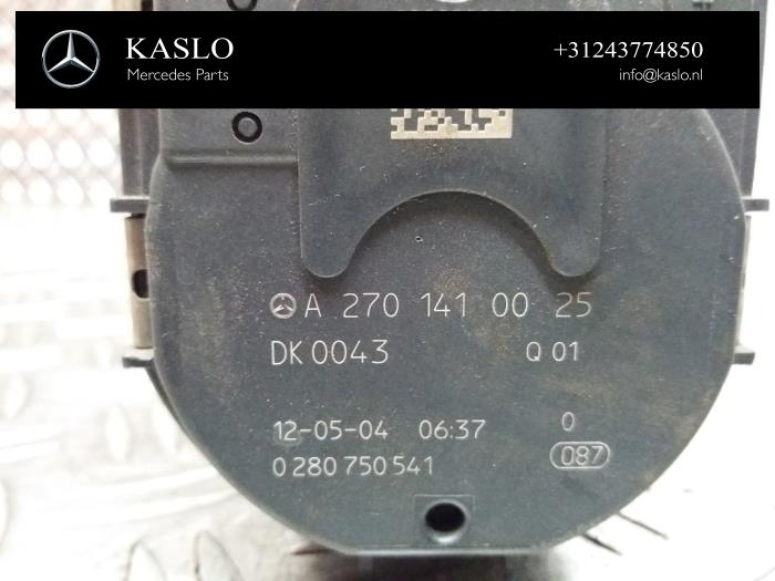 Gasklephuis van een Mercedes-Benz A (W176) 1.6 A-180 16V 2013