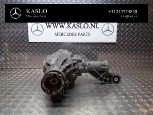 Gebruikte Differentieel voor Mercedes ML II (164/4JG) 3.0 ML-280 CDI 4-Matic V6 24V Prijs € 350,00 Margeregeling aangeboden door kaslo auto parts