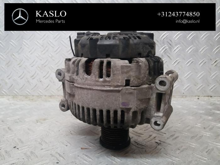 Dynamo van een Mercedes-Benz ML II (164/4JG) 3.0 ML-320 CDI 4-Matic V6 24V 2005