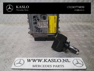 Gebruikte Contactslot + computer Mercedes ML II (164/4JG) 3.0 ML-320 CDI 4-Matic V6 24V Prijs € 250,00 Margeregeling aangeboden door kaslo auto parts