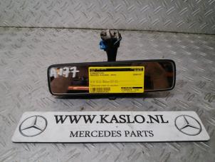 Gebruikte Spiegel binnen Mercedes A (177.0) 1.3 A-180 Turbo 16V Prijs € 75,00 Margeregeling aangeboden door kaslo auto parts