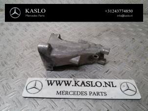 Gebruikte Motorsteun Mercedes S (222.0/222.1) 3.0 S-350 BlueTEC, S-350d 24V Prijs € 50,00 Margeregeling aangeboden door kaslo auto parts